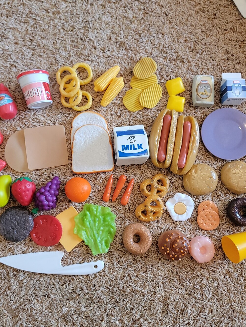 Vintage Plastic Kids Play/Faux/Pretend Food! 1987 Mtc / Mthk and Little Tikes